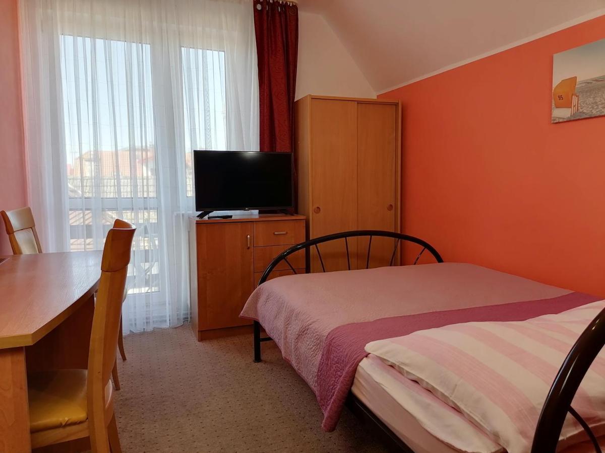 Dom Pod Gruszka Apartment Pobierowo Exterior photo