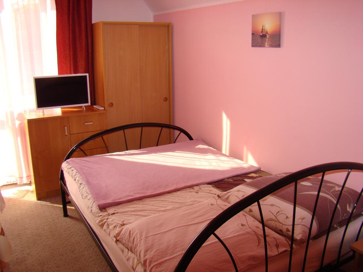 Dom Pod Gruszka Apartment Pobierowo Exterior photo