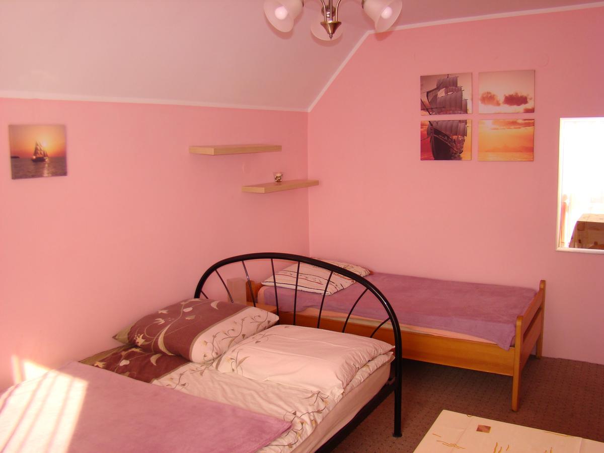 Dom Pod Gruszka Apartment Pobierowo Exterior photo